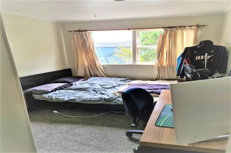 Photo of property in 1 Rosalind Road, Glenfield, Auckland, 0629