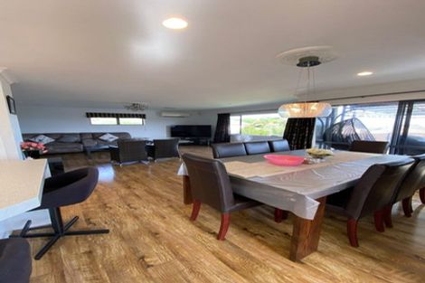 Photo of property in 39 Lansell Drive, East Tamaki Heights, Auckland, 2016