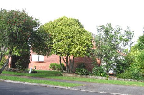 Photo of property in 30 Cornelian Crescent, Half Moon Bay, Auckland, 2012