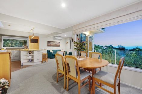 Photo of property in 33 Bleakhouse Road, Howick, Auckland, 2014