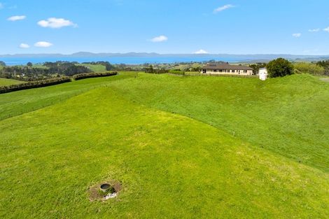 Photo of property in 107 Fuller Road, South Head, Helensville, 0874