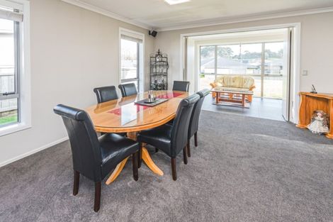 Photo of property in 5 Lithgow Drive, Otamatea, Whanganui, 4500