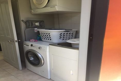 Photo of property in 51 Minaret Drive, Bucklands Beach, Auckland, 2014