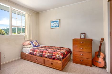 Photo of property in 105b Taylor Terrace, Tawa, Wellington, 5028