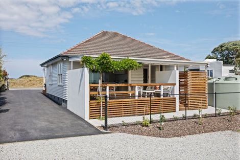 Photo of property in 28a Moana Road, Okitu, Gisborne, 4010