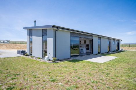 Photo of property in 16 Leaning Rock Road, Springvale, Alexandra, 9393