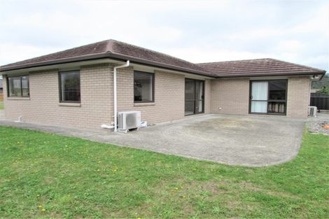 Photo of property in 42 Sunstone Crescent, Brown Owl, Upper Hutt, 5018