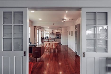 Photo of property in 39 Lincoln Terrace, Hokowhitu, Palmerston North, 4410