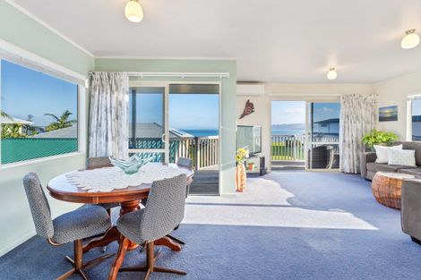 Photo of property in 19 Manaia View Road, One Tree Point, 0118