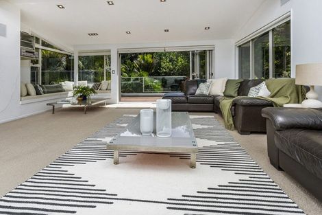 Photo of property in 20 Mcdowell Crescent, Hillcrest, Auckland, 0627