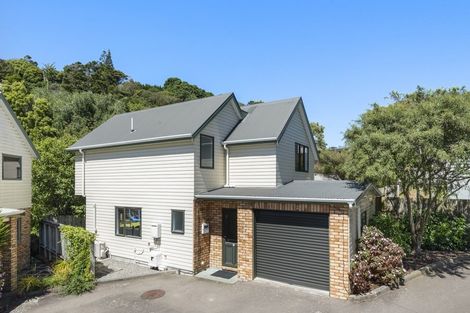 Photo of property in 11 Duncan Street, Tawa, Wellington, 5028