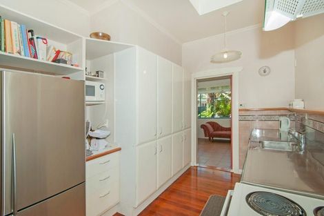 Photo of property in 24 Ludlam Crescent, Woburn, Lower Hutt, 5010