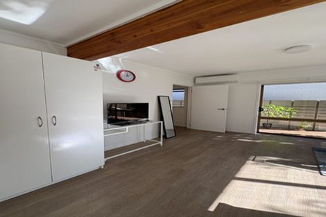 Photo of property in 14 Oaktree Avenue, Browns Bay, Auckland, 0630