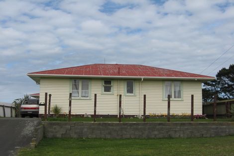 Photo of property in 30 Ruapehu Street, Castlecliff, Whanganui, 4501