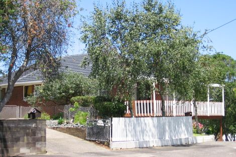 Photo of property in 20 Dundee Place, Blockhouse Bay, Auckland, 0600