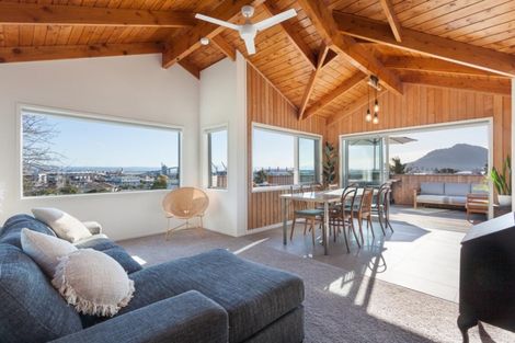 Photo of property in 30 Terrace Avenue, Mount Maunganui, 3116