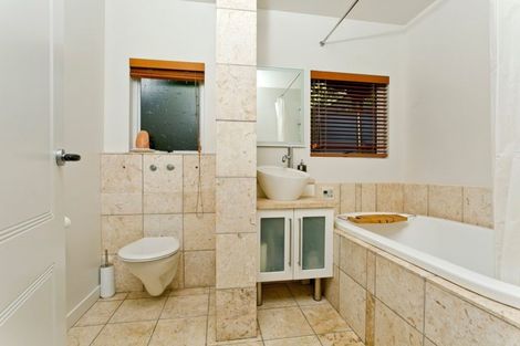 Photo of property in 3/37 Clifton Road, Hauraki, Auckland, 0622