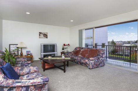 Photo of property in 5 Sailfish Drive, West Harbour, Auckland, 0618