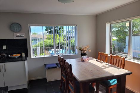 Photo of property in 1/39 Seabrook Avenue, New Lynn, Auckland, 0600