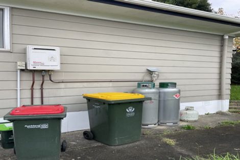 Photo of property in 28 Hinton Place, Weymouth, Auckland, 2103