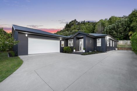 Photo of property in 69 Bathurst Crescent, Pyes Pa, Tauranga, 3112