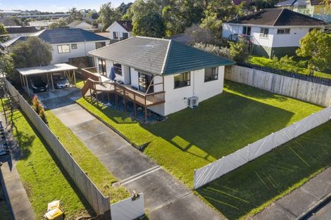 Photo of property in 8 Santiago Crescent, Unsworth Heights, Auckland, 0632