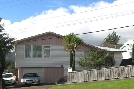 Photo of property in 3 August Street, Stokes Valley, Lower Hutt, 5019