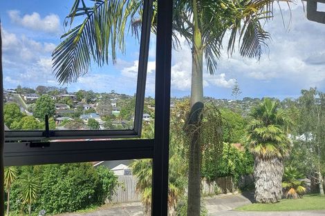 Photo of property in 10 Aralia Road, Sunnynook, Auckland, 0620