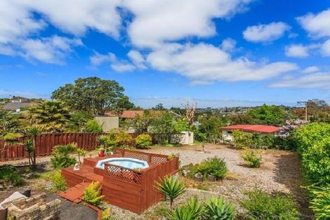 Photo of property in 60 Carlisle Road, Browns Bay, Auckland, 0630