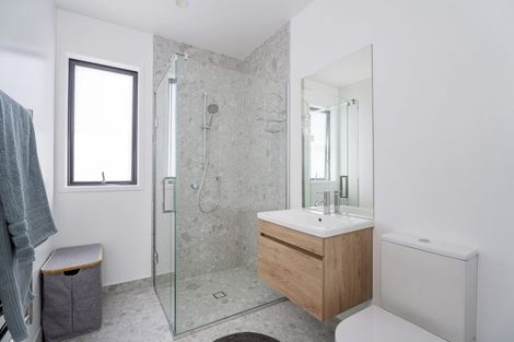 Photo of property in 10 Palm Drive, Whitianga, 3510