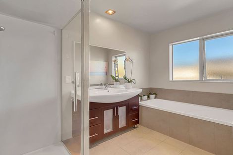 Photo of property in 36 Tongariro Drive, Aotea, Porirua, 5024