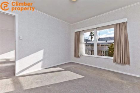 Photo of property in 2/17 Saltburn Road, Milford, Auckland, 0620