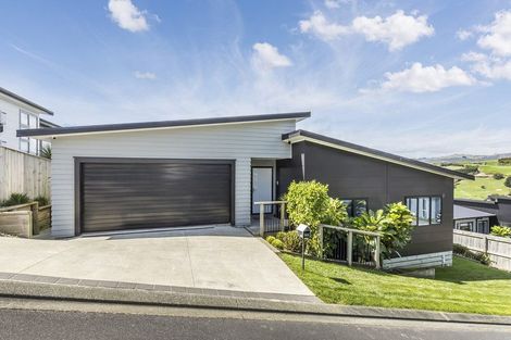 Photo of property in 168 Endeavour Drive, Whitby, Porirua, 5024