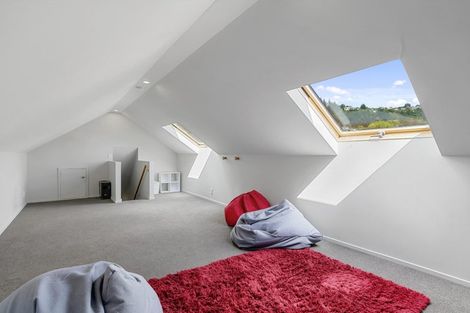 Photo of property in 9 Oakview Lane, Cashmere, Christchurch, 8022