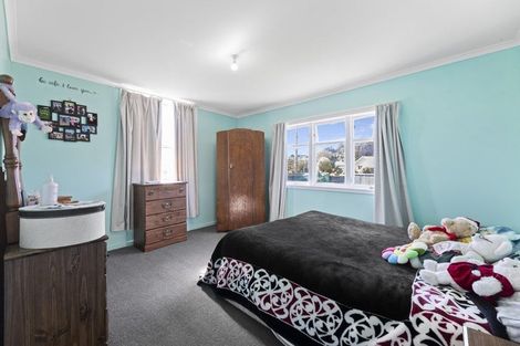 Photo of property in 10 Sandown Street, Waihola, Milton, 9073