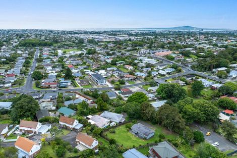 Photo of property in 16 Blenheim Street, Glenfield, Auckland, 0629