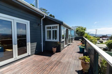 Photo of property in 16 Fortunatus Street, Brooklyn, Wellington, 6021