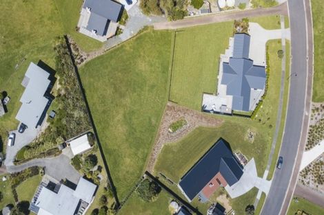 Photo of property in 23-25 Lax Crescent, Leigh, 0985