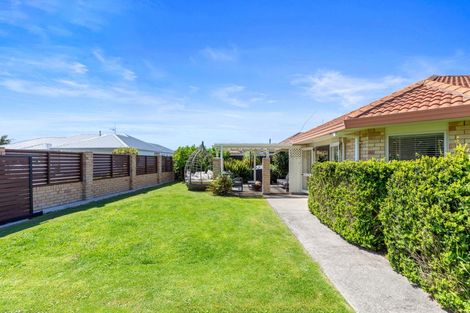 Photo of property in 10 Aldermen Avenue, Papamoa Beach, Papamoa, 3118