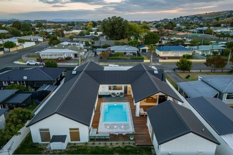 Photo of property in 29 Warwick Crescent, Taradale, Napier, 4112