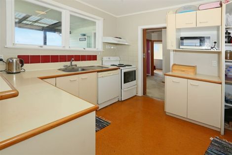 Photo of property in 72 Waimumu Road, Massey, Auckland, 0614