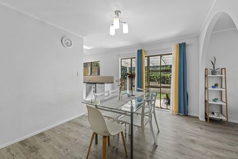 Photo of property in 2/2 Anna Watson Road, Half Moon Bay, Auckland, 2012