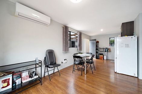 Photo of property in 27 Kohekohe Street, New Lynn, Auckland, 0600