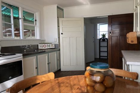 Photo of property in 37 Robinson Street, Foxton, 4814