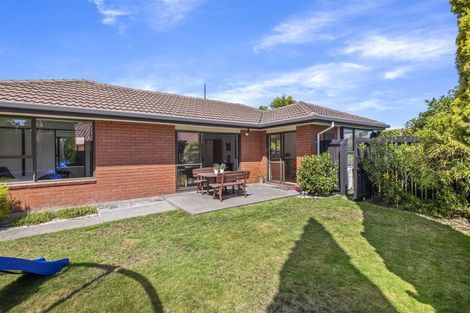 Photo of property in 12 Thornhill Place, Sockburn, Christchurch, 8042