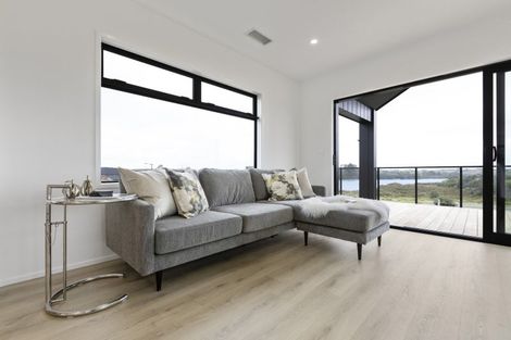 Photo of property in 5 Nola Avenue, Glenbrook, 2681