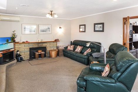 Photo of property in 14 Mack Street, Foxton Beach, Foxton, 4815