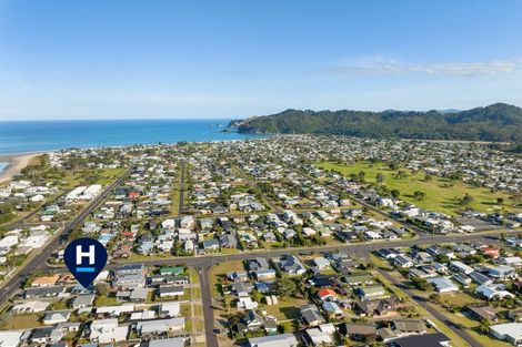 Photo of property in 229b Ocean Road, Whangamata, 3620