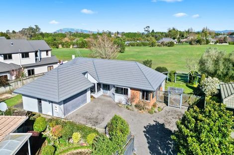 Photo of property in 16 Kenneth Place, Rototuna, Hamilton, 3210