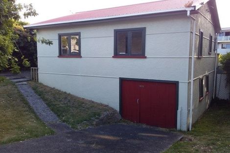 Photo of property in 28 Pitau Road, Mount Maunganui, 3116